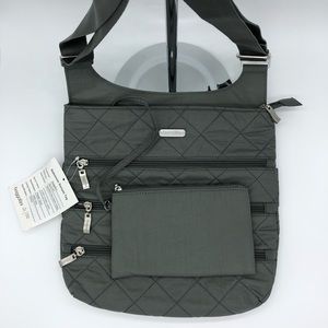 Baggallini Quilted Zipper Bag.